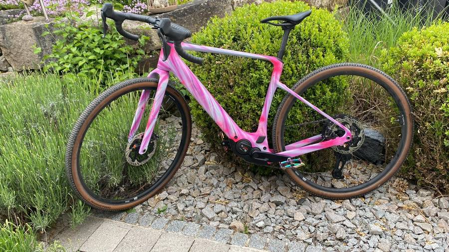 Centurion E-Gravelbike von Weltmeisterin Sylvia Ringeisen in Magenta, Sportivo Sindelfingen